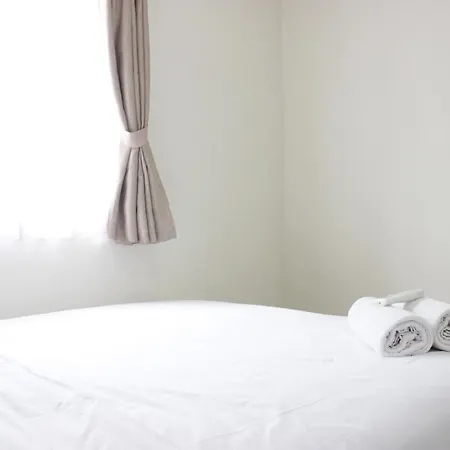 Stylish & Cozy 2Br At Gateway Pasteur Near Pasteur Exit Toll By Travelio Appartement
